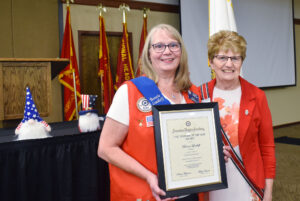 Department President Mary Kuperus with the 2022-2023 Unit Member of the Year Bonnie Luedloff, Waconia Unit 150.