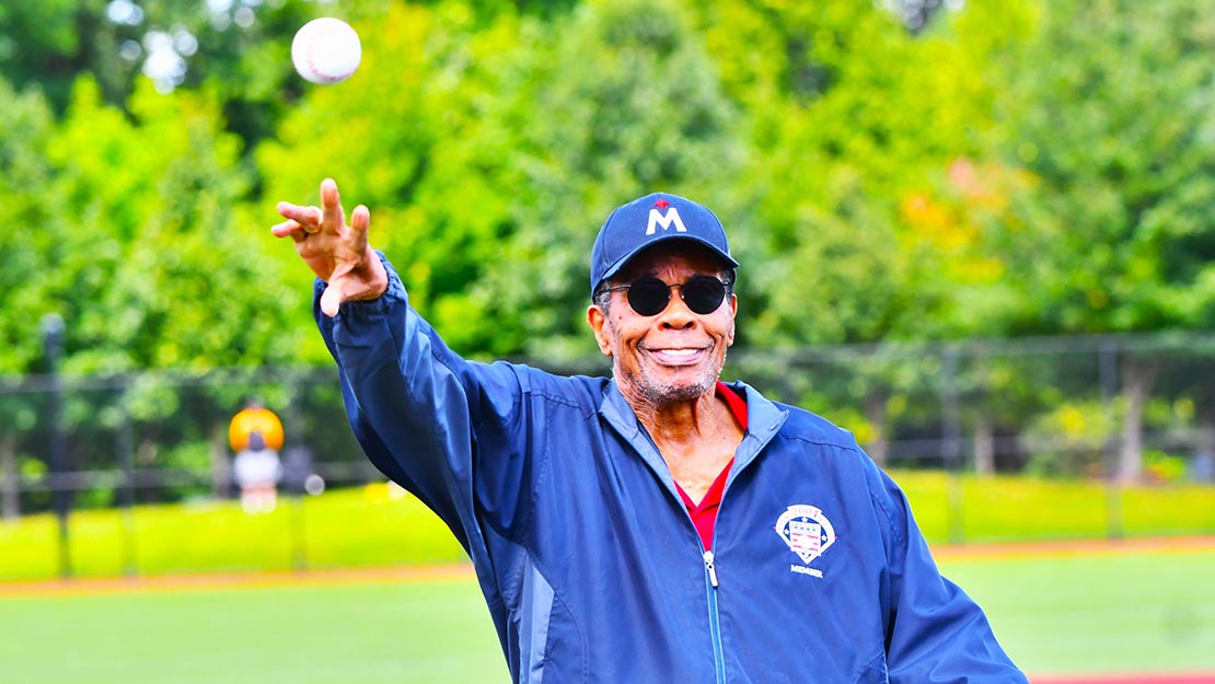 Go to Tony Oliva tosses first pitch at Prospect Series