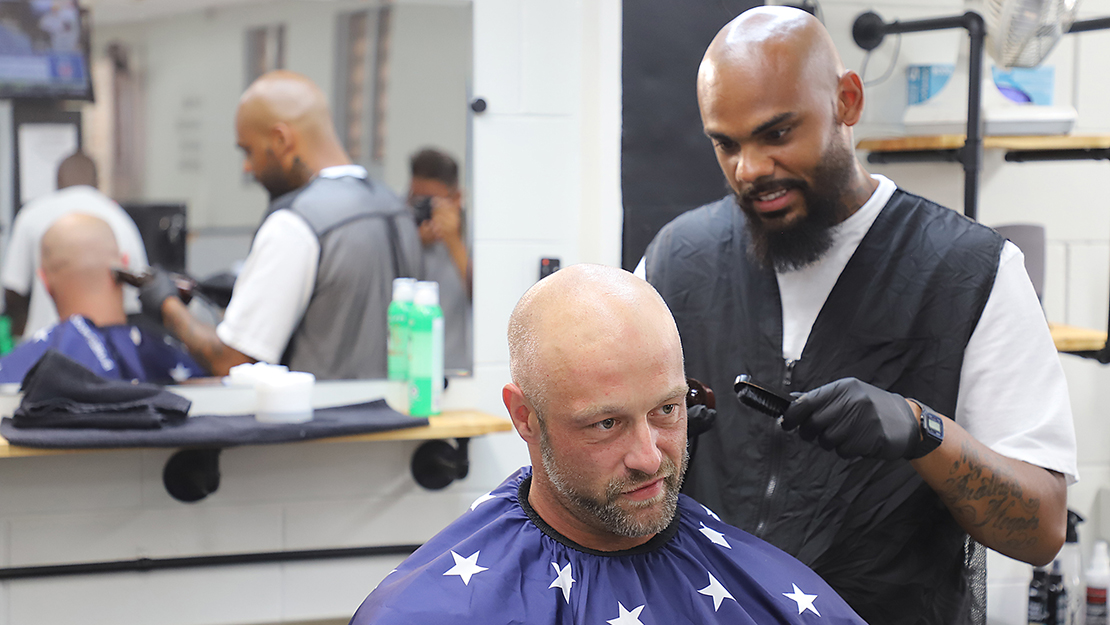 Go to Stillwater prison to offer free haircuts for veterans